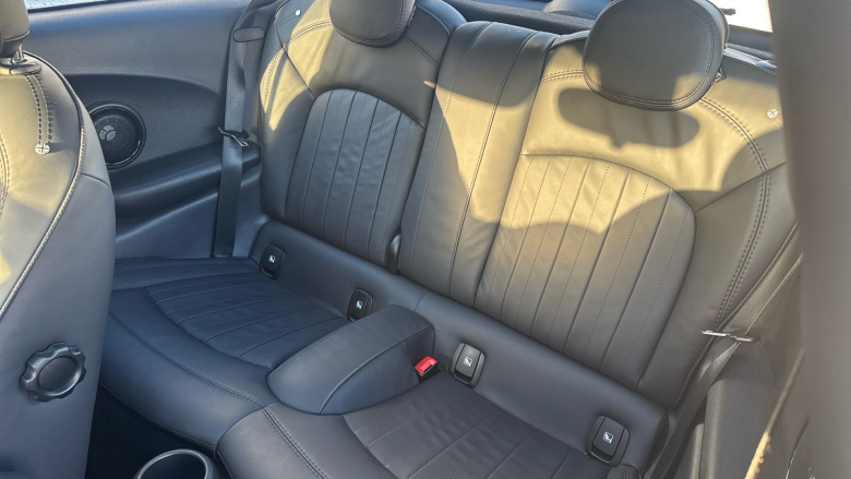 MINI Hatchback 135kW Cooper S Level 3 33kWh 3dr Auto Electric Hatchback